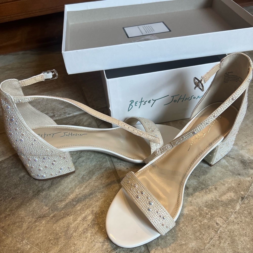 Brand new! Betsey Johnson Mari Sandals. Size 8.5